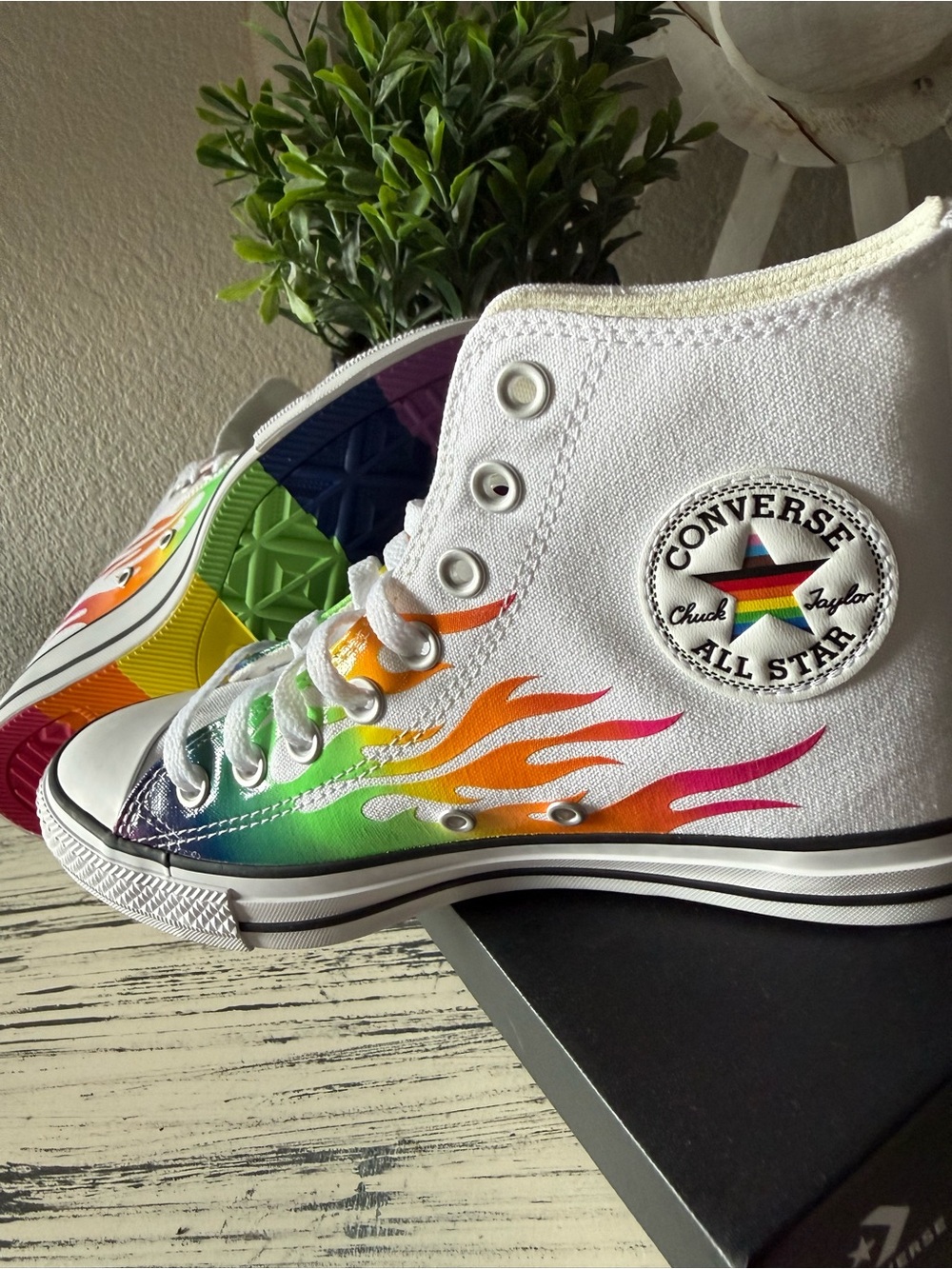 NEW! RARE! RETIRED! PRIDE CHUCKS! đ - Picture 4 of 4